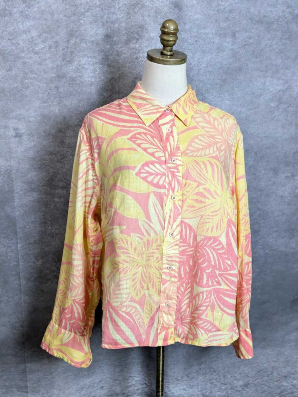 Talbots Linen Button Down Shirt M Coral Sand Yellow Botanical Resort Blouse - Picture 2 of 7